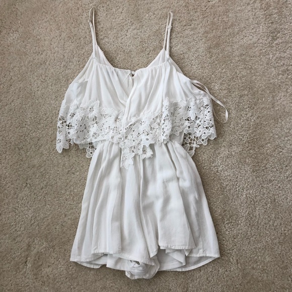 Boutique White Romper (S) - Picture 2 of 3